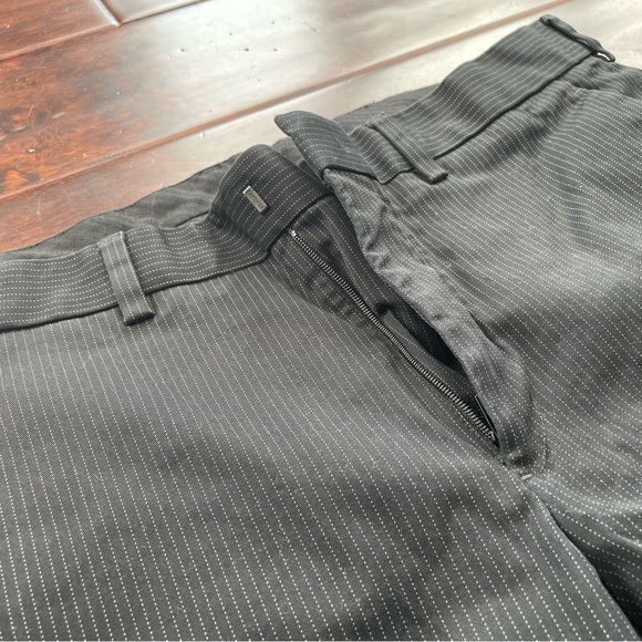 31x32 Black Express Dress Pants with Pinstripes - Picture 2 of 8